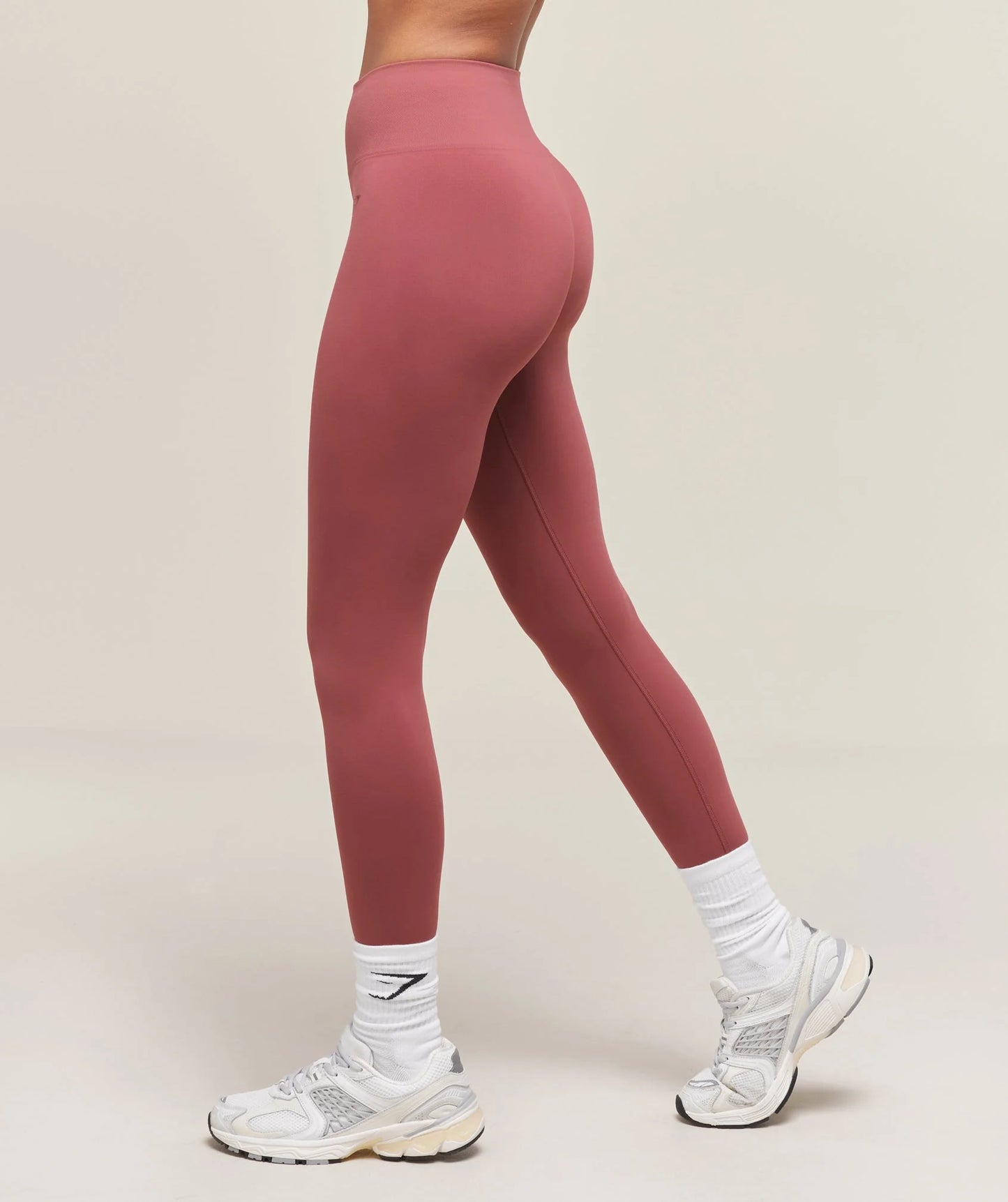 GYMSHARK Lebanon - Soft Sculpt Leggings Washed Berry Pink - Side