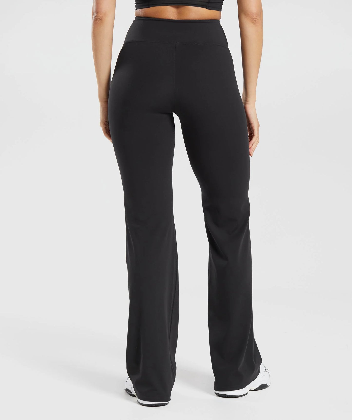 GYMSHARK Lebanon - Crossover Regular Flared Leggings Black - Back