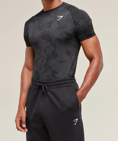 Geo Seamless T-Shirt - Black - Close-up