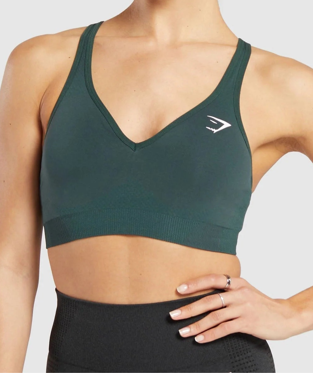 GYMSHARK Lebanon - Vital Seamless 2.0 V Neck Sports Bra Woodland Green Marl - Front