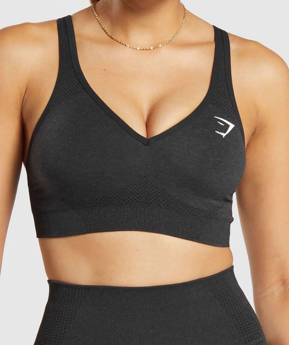 GYMSHARK Lebanon - Vital Seamless 2.0 V Neck Sports Bra Black - Front