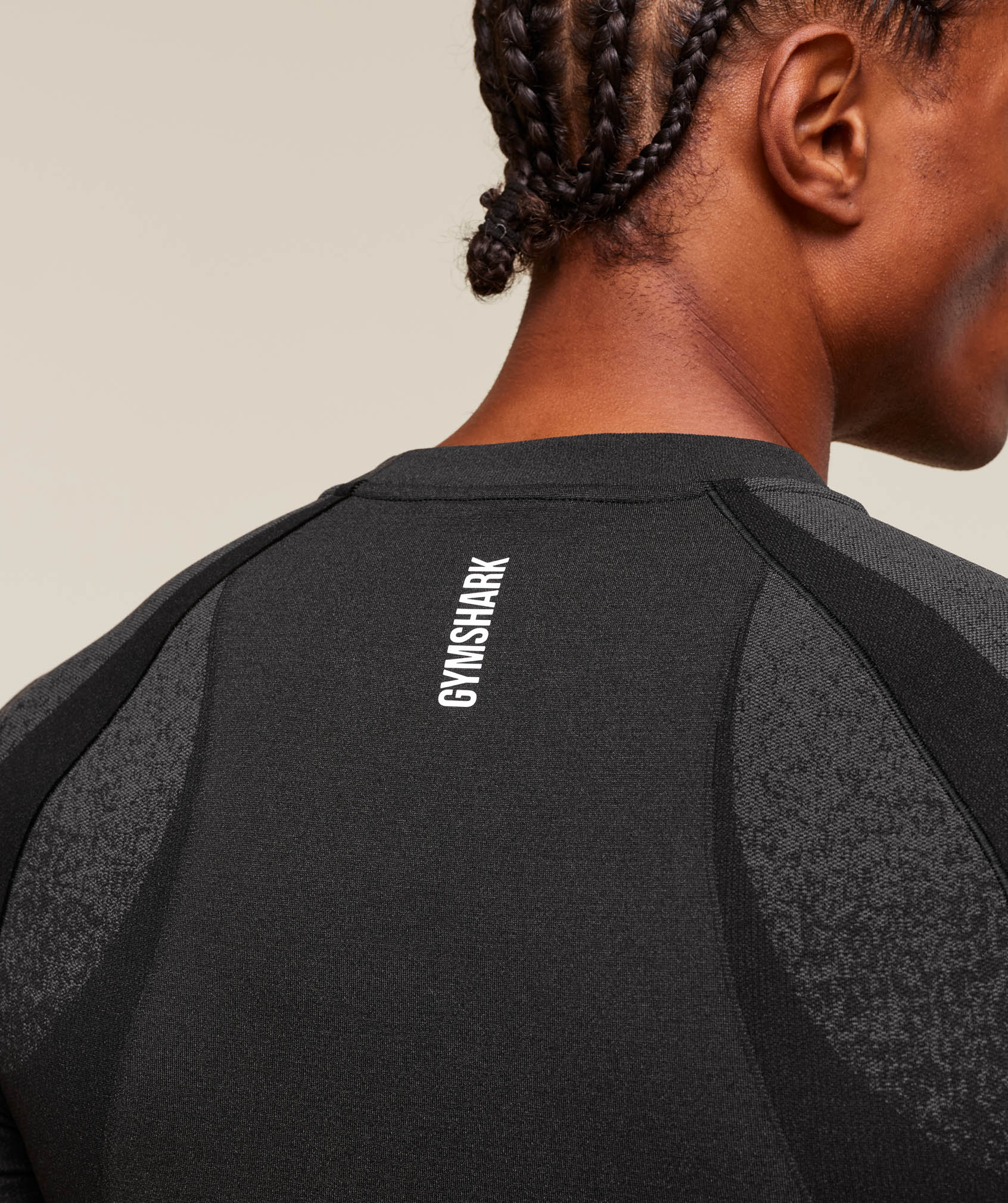 GYMSHARK Lebanon - Shadow Seamless T Shirt Black - Back Close