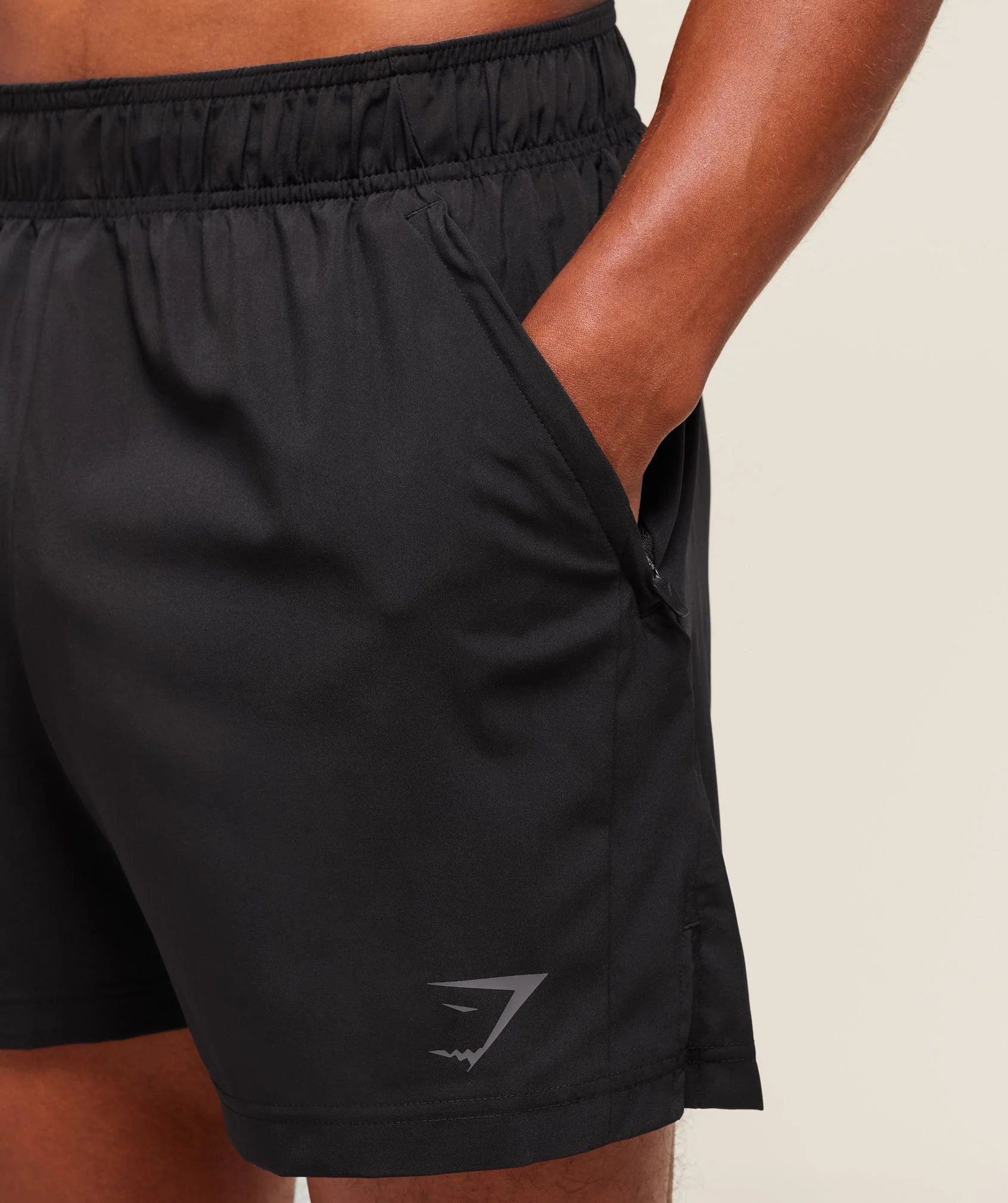 GYMSHARK Lebanon - Sport 5" Black All - Side Front